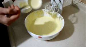 Süt Dilimi Tarifi - Kakaolu Kekiyle Süt Kremalı Yaş Pasta 