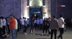 Bursa'da hastanede hastalar arasında sıra kavgası kamerada