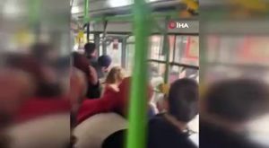 Otomobillerin kafa kafaya çarpıştığı kaza kamerada