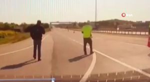 Pendik'te kontrolden çıkıp takla atan otomobil yandı