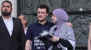 Ankara'da seyir halindeki araç alev aldı