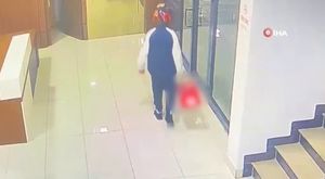 Edinilen bilgiye göre, Beşevler Mahallesi'nde bir akaryakıt istasyonunda film sahnelerini aratmayan anlar yaşandı. Yakıt almak için istasyona giren otomobilin sürücüsü araçtan inip ödeme yapmaya girdi. Yakıt tabancası takılıyken kendi kendine hareket eden