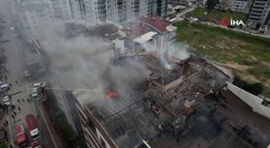 Müstakil ev alevlere teslim oldu