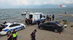 Hasta öğrencisine karnesini evinde vererek sürpriz yaptı