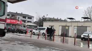 Evine giderken hızla gelen otomobilin kurbanı oldu