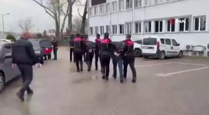 Balina kusmuğundan yapılan tespih 25 bin liraya satılıyor