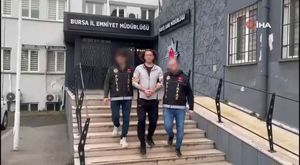 Bursa'da bıçaklı dehşet! Önce kadına yumrukla sonra yanındaki arkadaşına bıçakla saldırdı...