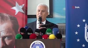 Seyir halindeki otomobil alev alev yandı