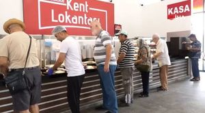 Bursa'da seyir halindeki otomobil alevlere teslim oldu!