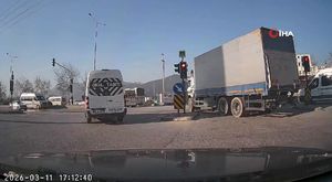 12 yaşındaki öğrenci okul müdürünü vurdu: O anlar kamerada