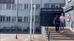 Bursa'da çatı yangını büyümeden söndürüldü
