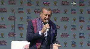 Erdoğan: Yahu bana neden Atatürk`ün posterini sallıyorsun 