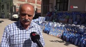 Bursa'da maçın oynandığı sahaya paraşütle iniş yaptı