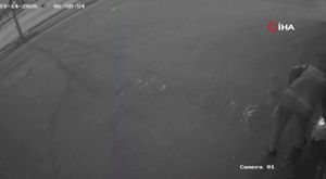 Bursa'da korkutan kaza! Otomobil elektrikle motosiklete çarptı...