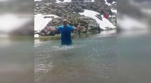 Antalya'da 3. kattan düşen adam feci şekilde hayatını kaybetti