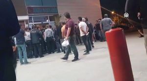 İzmir'de esnaf dehşeti! Komşularına kurşun yağdırdı