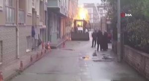 Bursa'da oturduğu daireyi ateşe verdi!