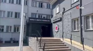 Bursa'da 42 yıllık öğretmen alkışlarla emekliliğe uğurlandı