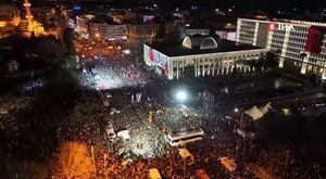 Bursa'da tarihi Ulu Cami'nin mahyası değiştirildi