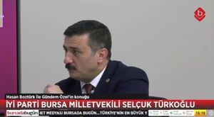 Trafikte dehşet anlar! Elindeki sopayla sürücüyü böyle darp etti