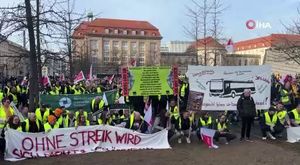 Bursa’da akıllı durakları kullanılamaz hale getirdiler