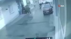 Trafikte hayrete düşüren yolcuklar kameraya yansıdı