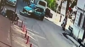 Bursa İnegöl'de iki otomobil çarpıştı! 4 yaralı...