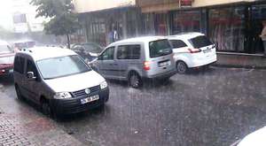 istanbul da dolu ve yağmur vardı