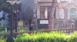 Yavru kediyi önce öptü, sonra boğdu