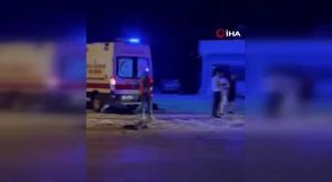 Kaldırımda yürüyen kadının boynundaki kolyeyi çalarak kaçtı