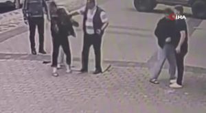 Marketin önünde duran motosikleti güpegündüz çaldı