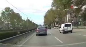 Yol verme kavgası sokağı ringe çevirdi..