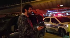 Bursa'da muhtarlığa gelen vatandaşları şiirle karşılıyor